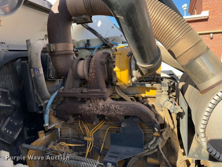 image for item JD9759 2006 Johnston MX450  street sweeper truck