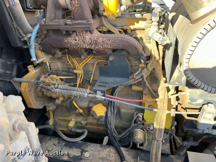 image for item JD9759 2006 Johnston MX450  street sweeper truck