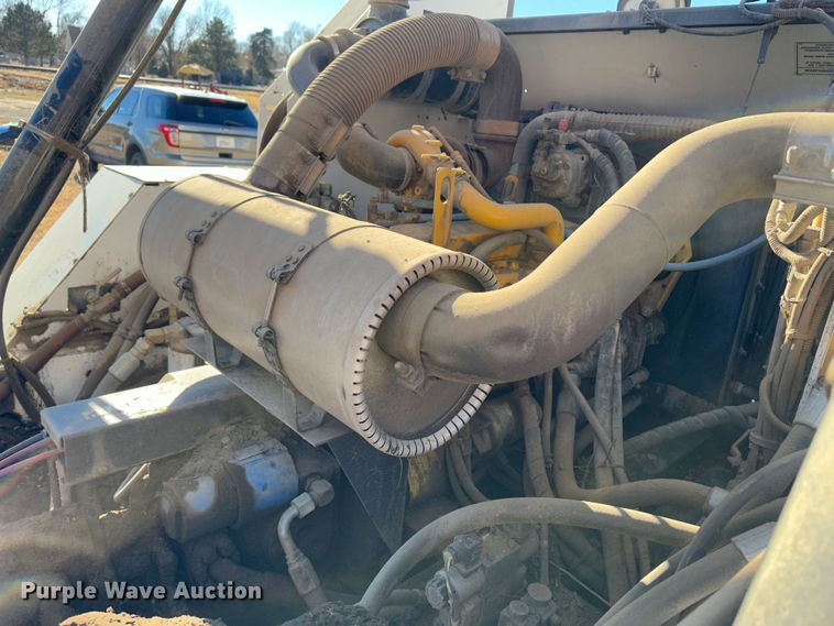 image for item JD9759 2006 Johnston MX450  street sweeper truck