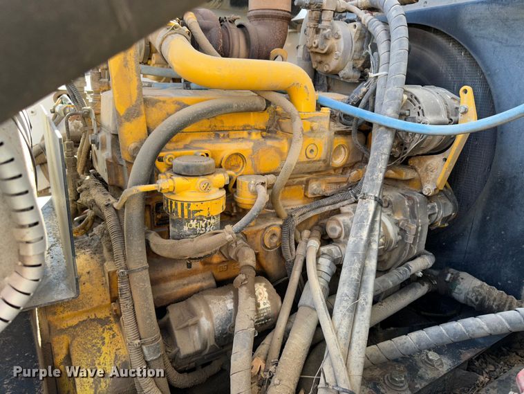 image for item JD9759 2006 Johnston MX450  street sweeper truck