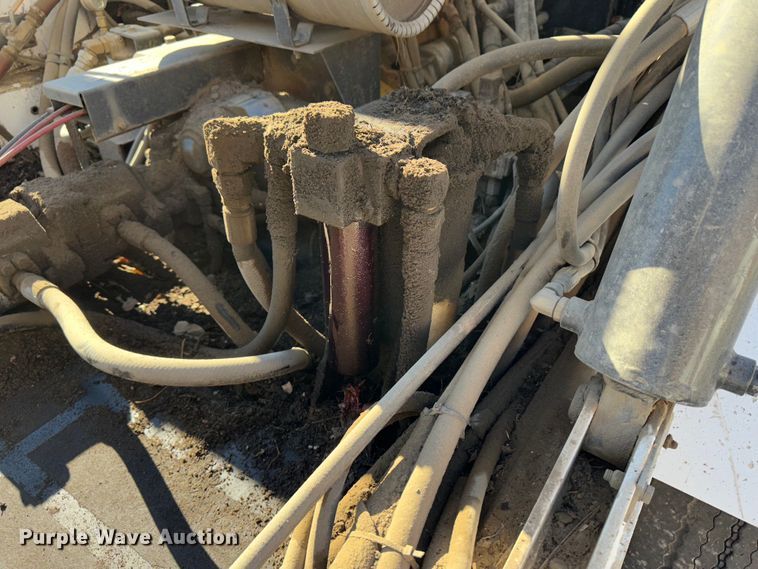 image for item JD9759 2006 Johnston MX450  street sweeper truck