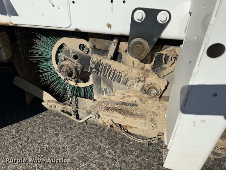 image for item JD9759 2006 Johnston MX450  street sweeper truck