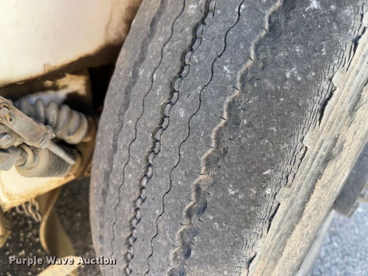 image for item JD9759 2006 Johnston MX450  street sweeper truck