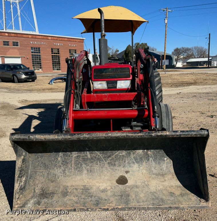 image for item JD9761 1992 Case IH 495  tractor