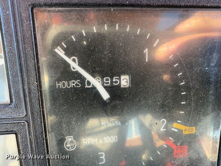 image for item JD9761 1992 Case IH 495  tractor