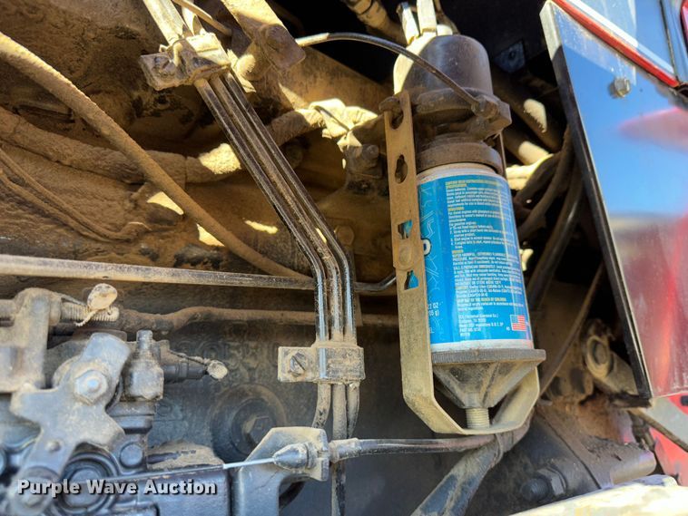 image for item JD9761 1992 Case IH 495  tractor