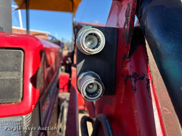 image for item JD9761 1992 Case IH 495  tractor