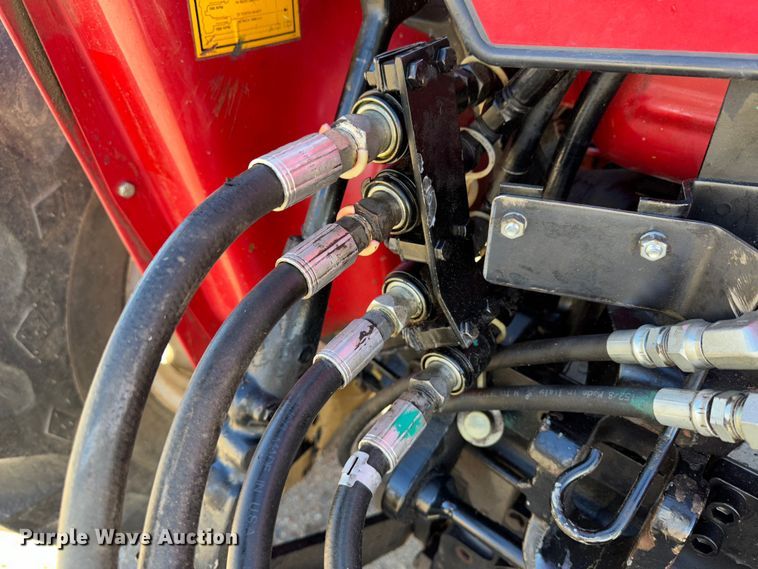 image for item JD9761 1992 Case IH 495  tractor