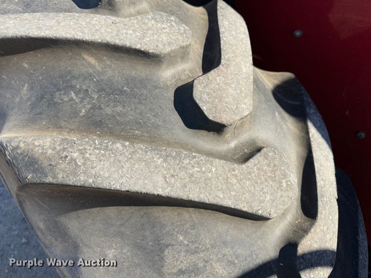 image for item JD9761 1992 Case IH 495  tractor