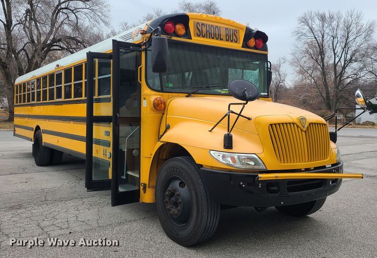 image for item JG9572 2006 IC CE300  school bus