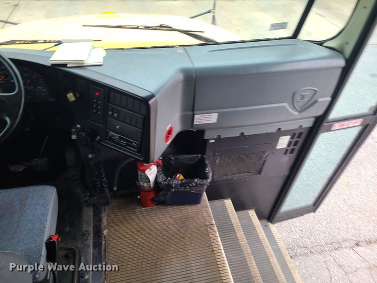 image for item JG9572 2006 IC CE300  school bus