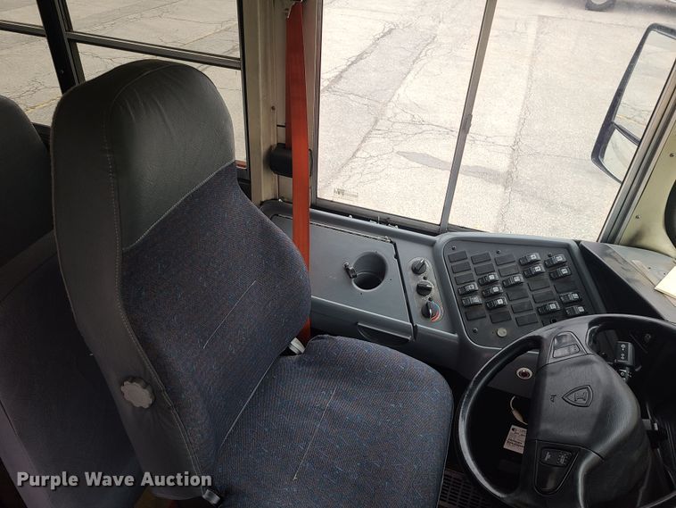 image for item JG9572 2006 IC CE300  school bus