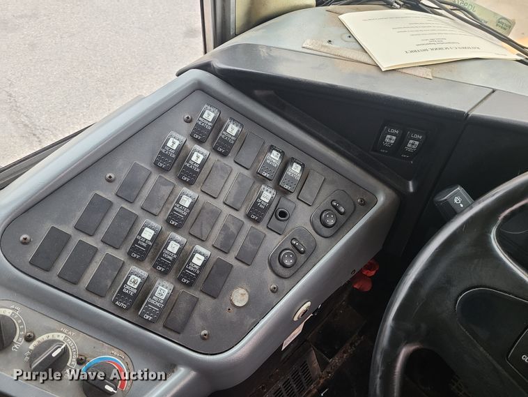 image for item JG9572 2006 IC CE300  school bus