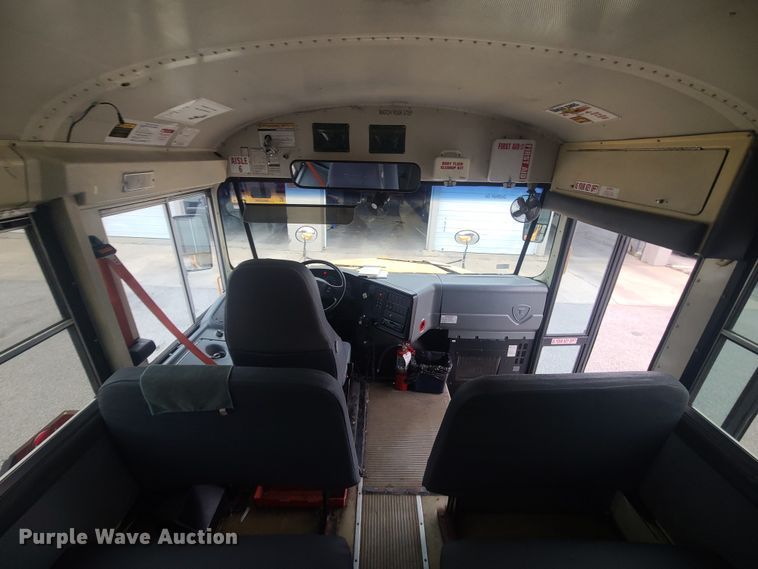 image for item JG9572 2006 IC CE300  school bus