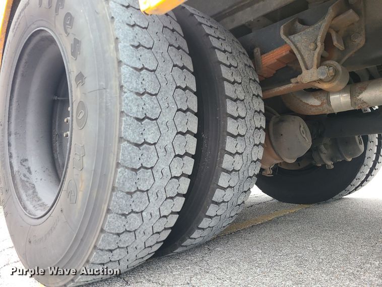 image for item JG9572 2006 IC CE300  school bus