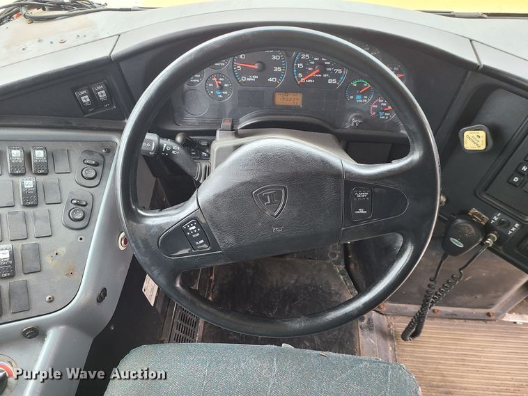 image for item JG9598 2006 IC CE300  school bus