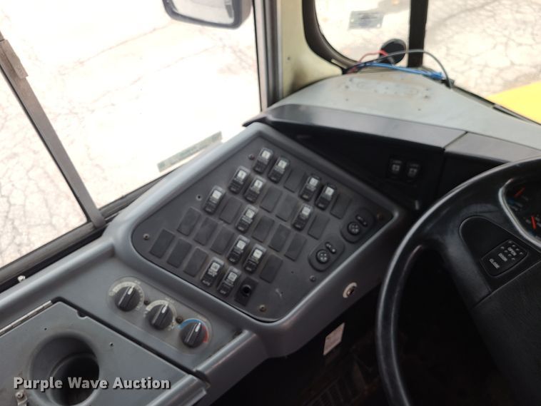 image for item JG9600 2006 IC CE300  school bus