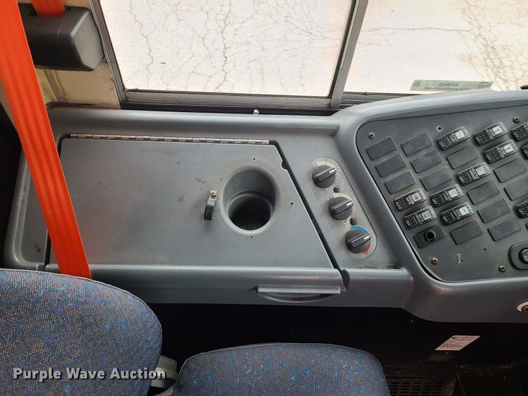 image for item JG9600 2006 IC CE300  school bus