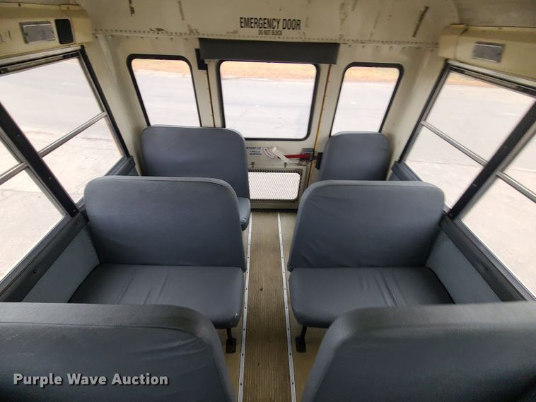 image for item JG9600 2006 IC CE300  school bus