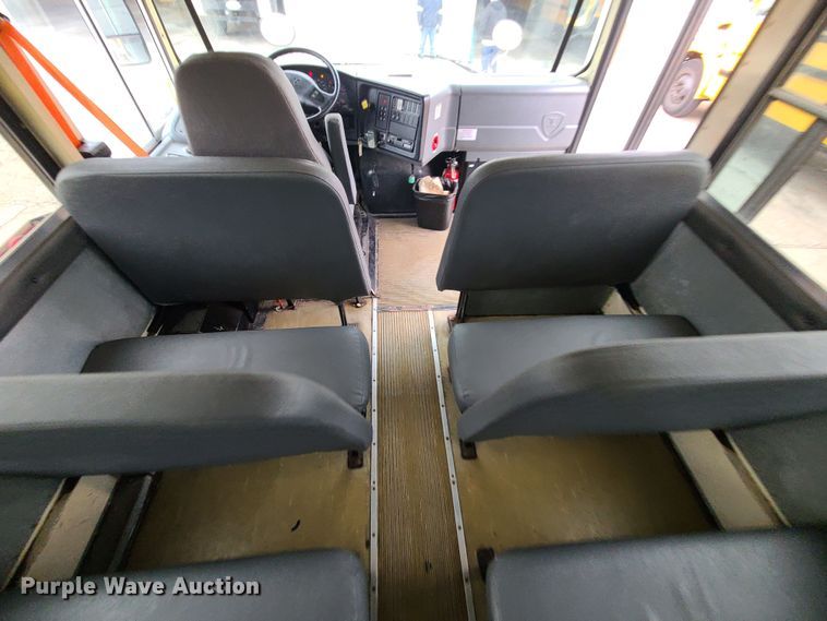 image for item JG9600 2006 IC CE300  school bus