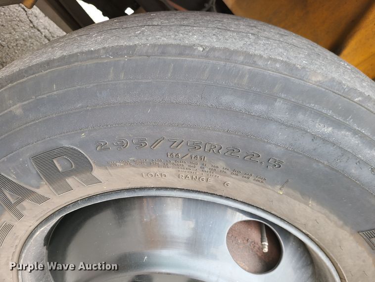 image for item JG9600 2006 IC CE300  school bus