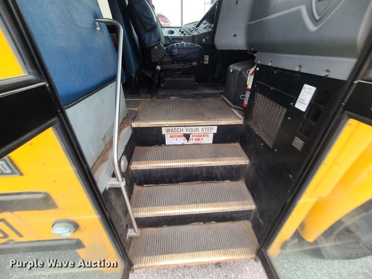 image for item JG9601 2007 IC CE300  school bus