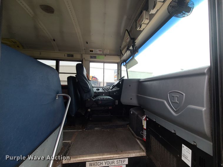 image for item JG9601 2007 IC CE300  school bus