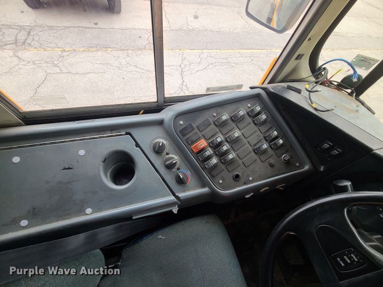 image for item JG9601 2007 IC CE300  school bus