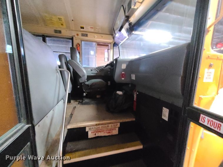 image for item JG9602 2006 IC CE300  school bus