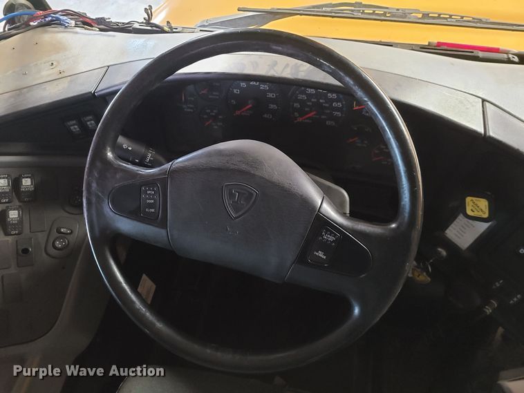 image for item JG9602 2006 IC CE300  school bus