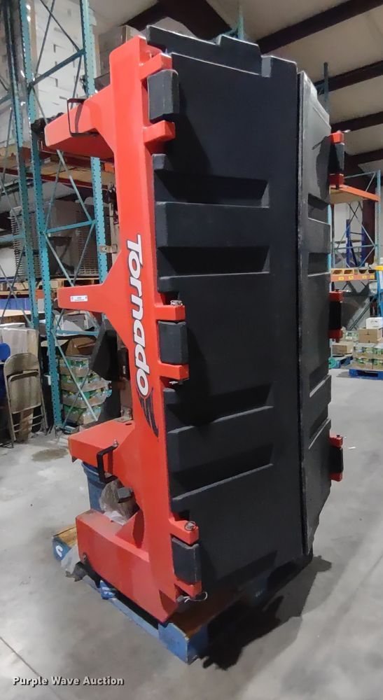 image for item JK9099 Western Tornado  spreader