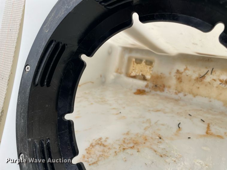 image for item JL9729 Henderson  anti ice tank