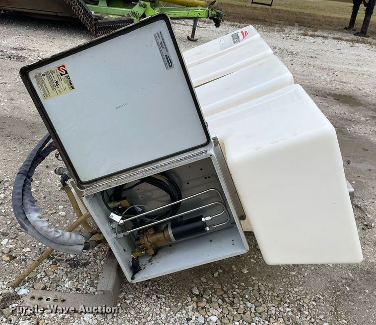 image for item JL9729 Henderson  anti ice tank