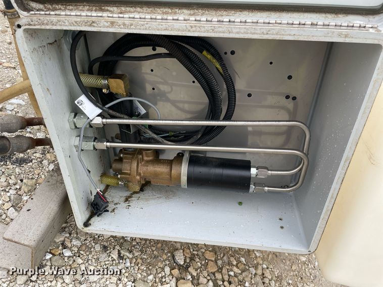 image for item JL9729 Henderson  anti ice tank