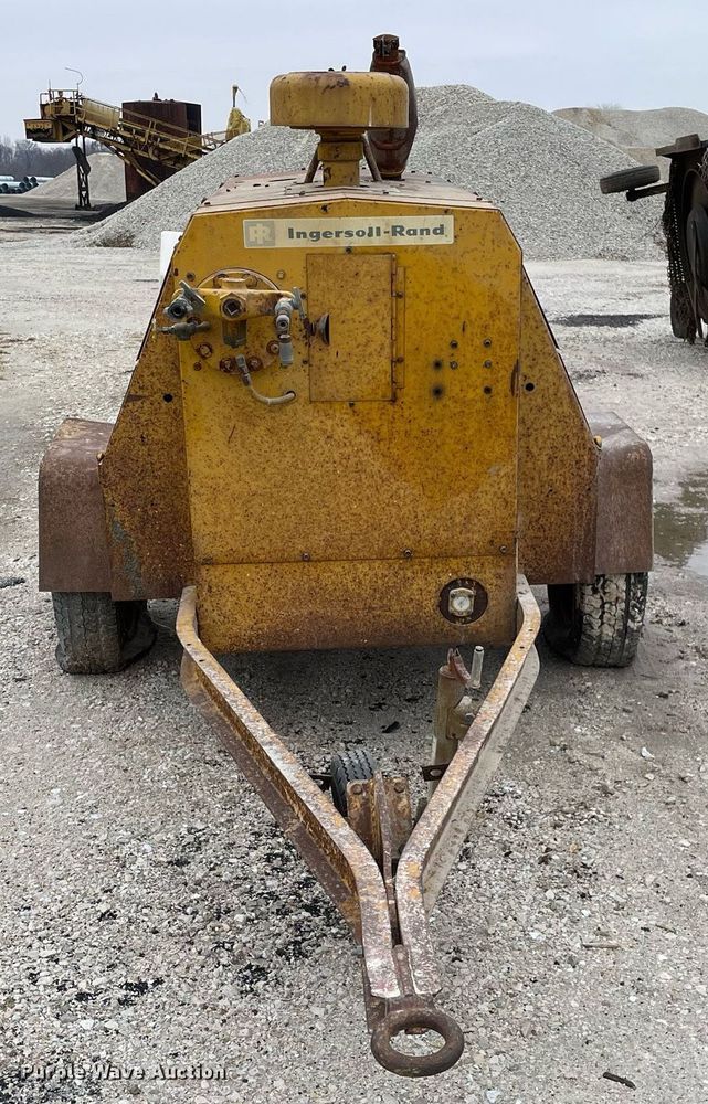 image for item JL9731 Ingersoll Rand G150B  air compressor