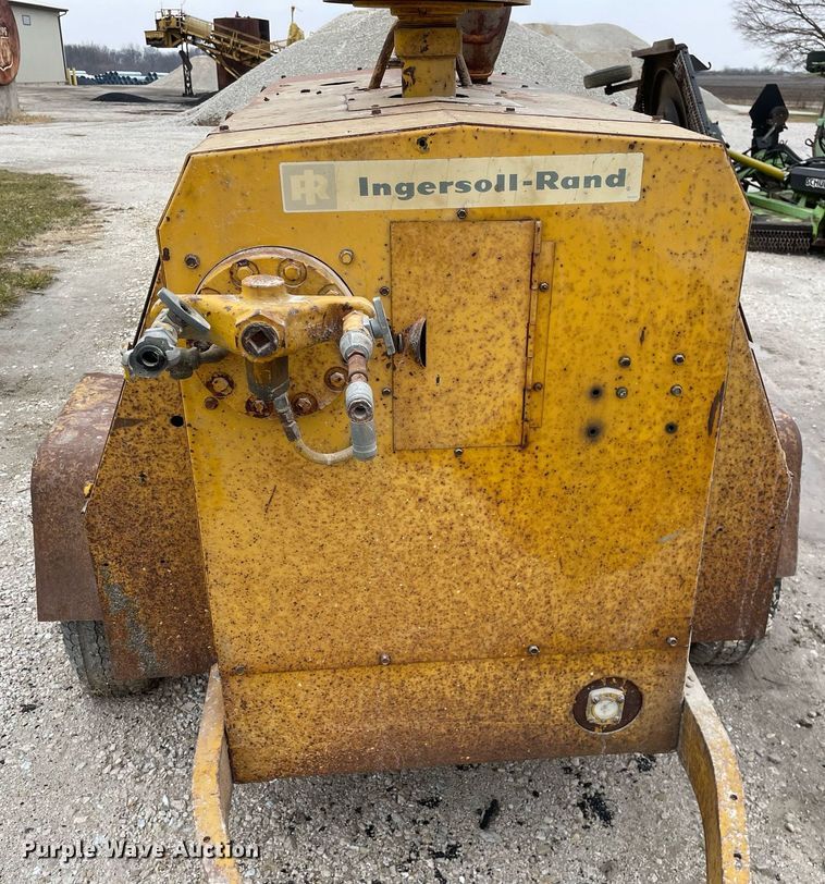 image for item JL9731 Ingersoll Rand G150B  air compressor