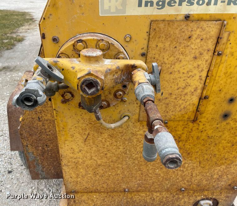 image for item JL9731 Ingersoll Rand G150B  air compressor