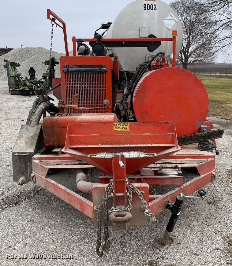 image for item JL9732 2003 Duraco 125DJT  pothole patcher