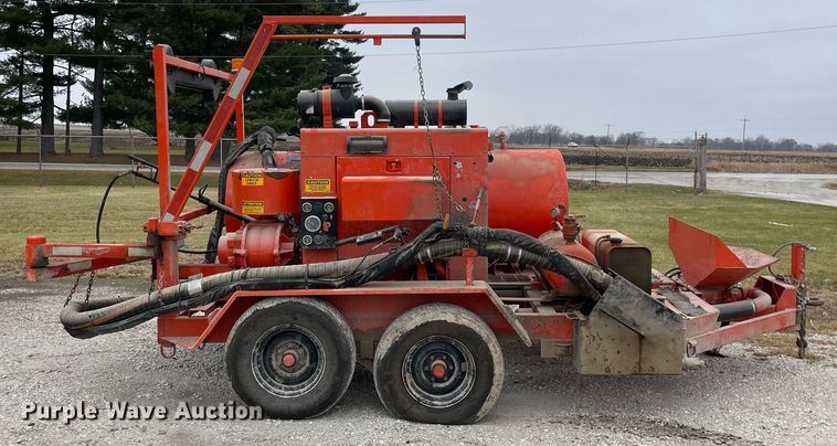 image for item JL9732 2003 Duraco 125DJT  pothole patcher