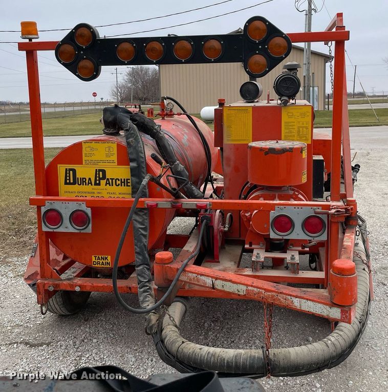 image for item JL9732 2003 Duraco 125DJT  pothole patcher