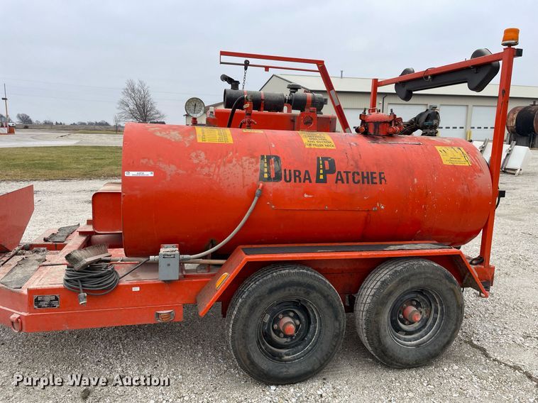 image for item JL9732 2003 Duraco 125DJT  pothole patcher