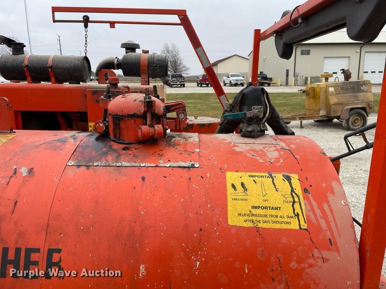 image for item JL9732 2003 Duraco 125DJT  pothole patcher