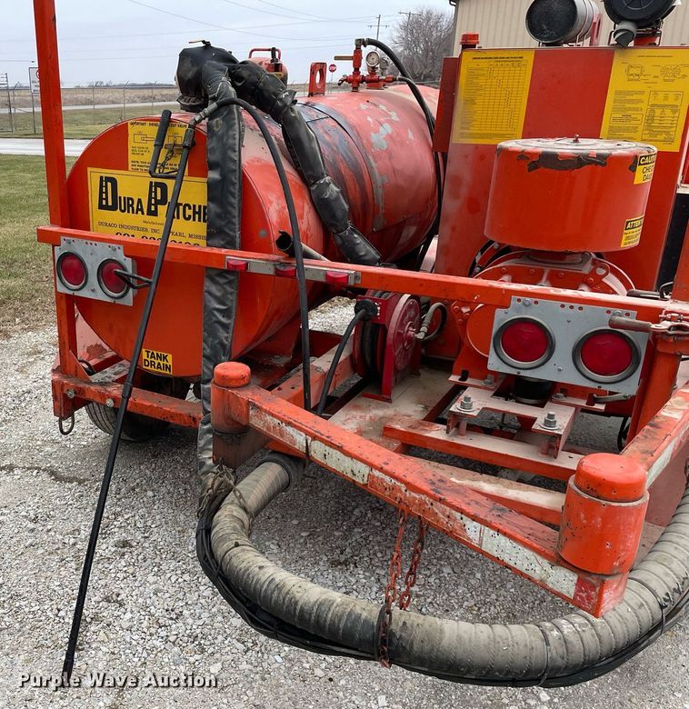 image for item JL9732 2003 Duraco 125DJT  pothole patcher