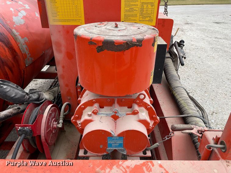 image for item JL9732 2003 Duraco 125DJT  pothole patcher