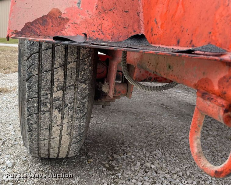 image for item JL9732 2003 Duraco 125DJT  pothole patcher