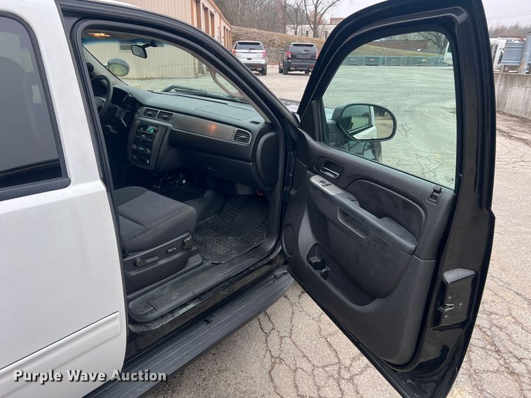 image for item JU9741 2012 Chevrolet Tahoe Police  SUV