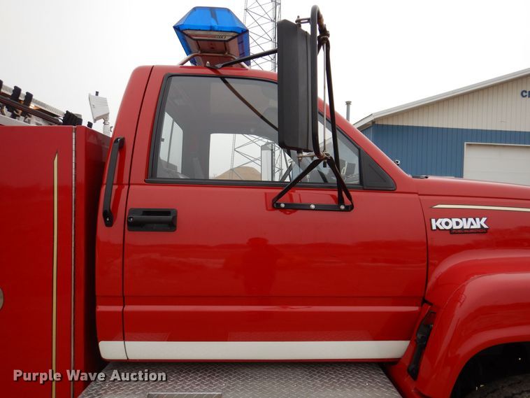 image for item KW9566 1992 Chevrolet Kodiak C5500  pumper fire truck