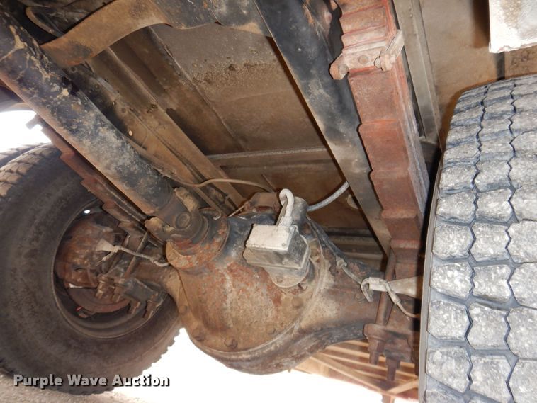 image for item KW9566 1992 Chevrolet Kodiak C5500  pumper fire truck