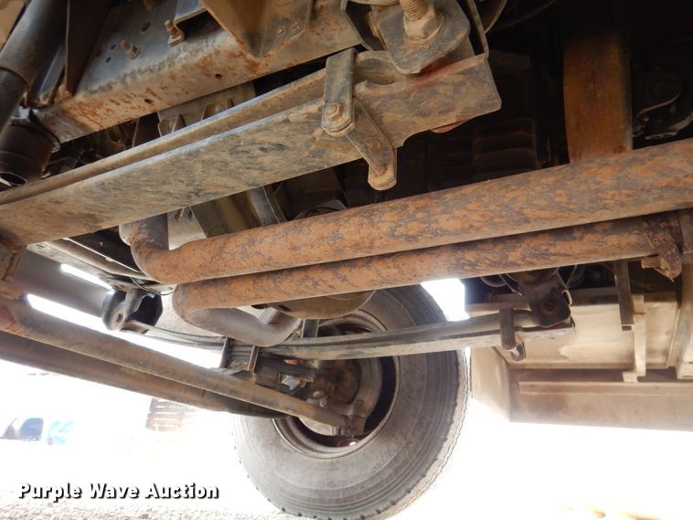 image for item KW9566 1992 Chevrolet Kodiak C5500  pumper fire truck