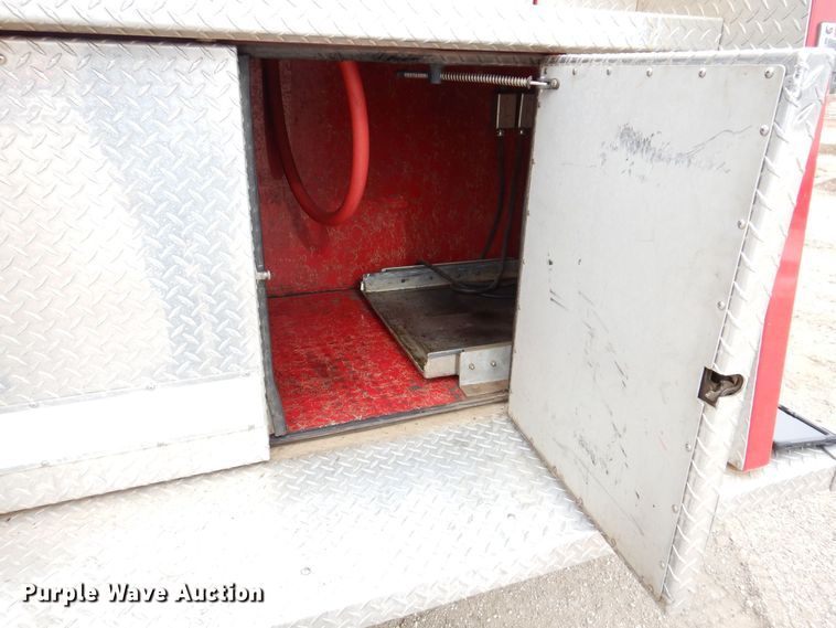 image for item KW9566 1992 Chevrolet Kodiak C5500  pumper fire truck